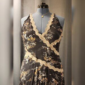 NWT Free People - Floral dress with criss-cross lace design - L